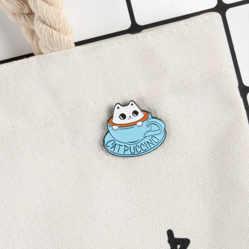 Pet Cat Themed Coffee Shop Souvenir Gift For Friends Blue Tea Cup Cute White Cat Coffee Bath Enamel Brooches Badge Lapel Pins